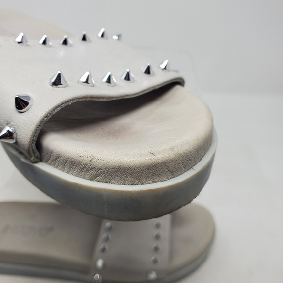 Inuovo Studded Spike Gray Leather Slides Slip On Sandals Womens 36 US 6 - Picture 9 of 10